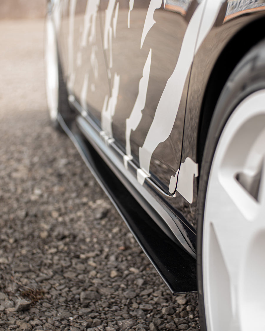 MK6 GTI Side Skirts Sleek