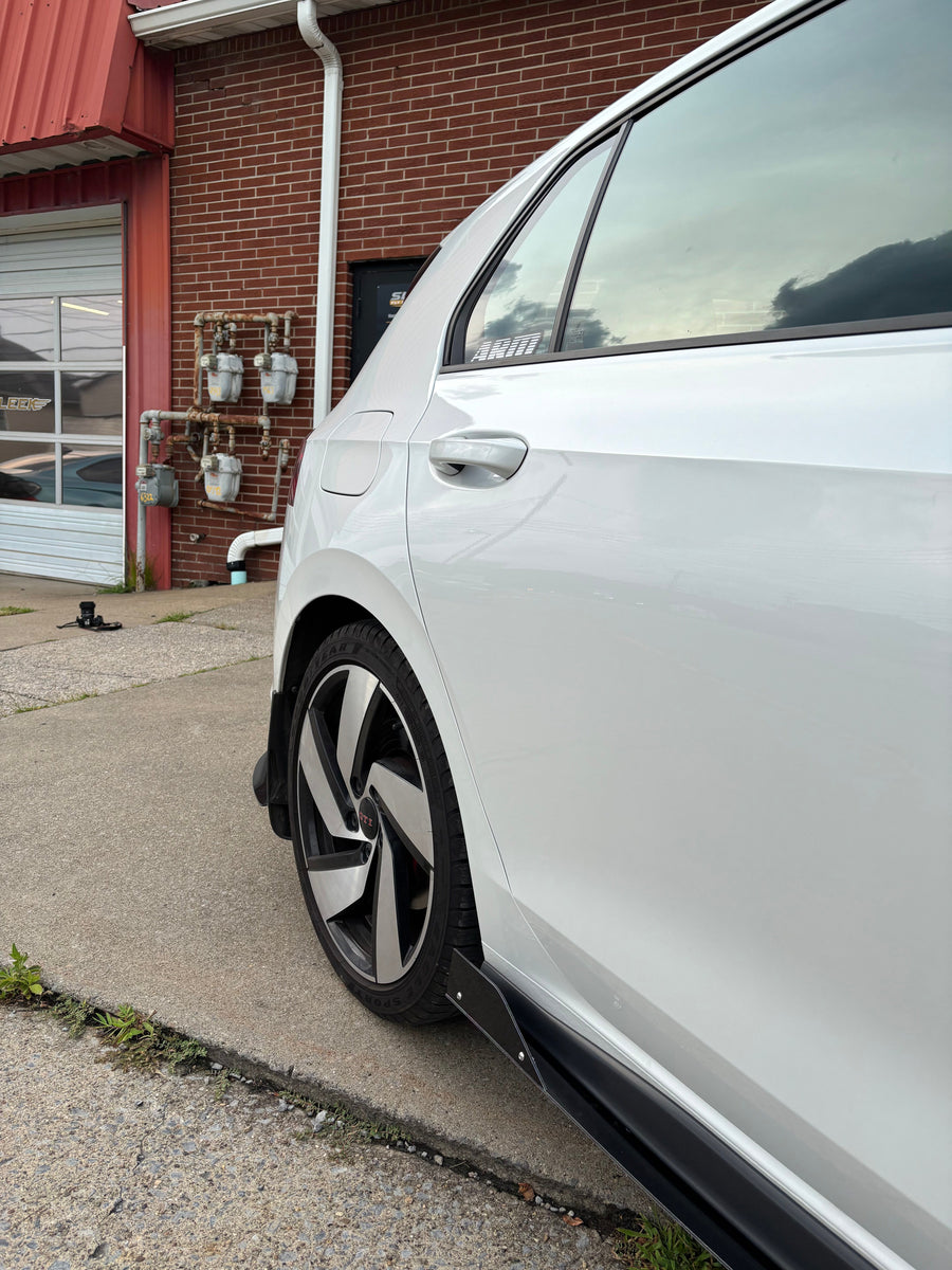 MK8 GTI Side Skirts Sleek