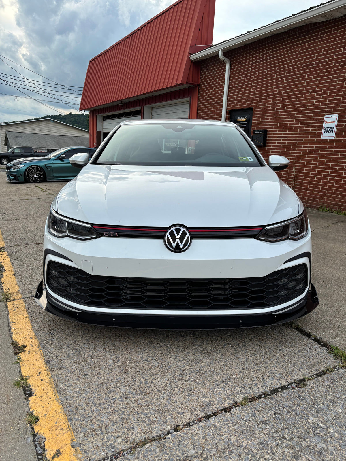 MK8 GTI Front Splitter Sleek